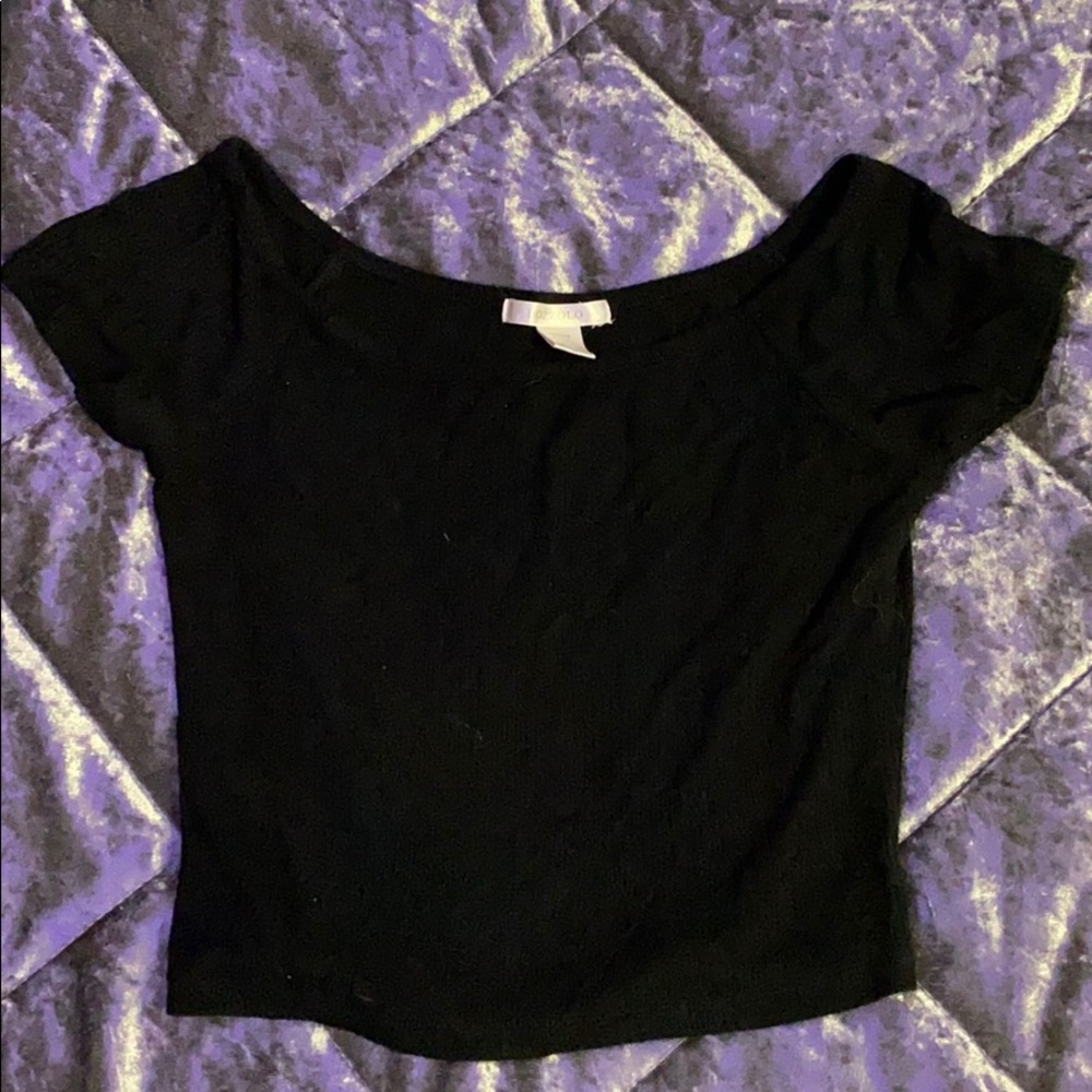 Short sleeve top
